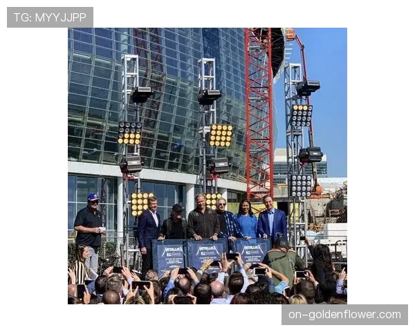 新竣工的勇士队训练馆配备全景追踪摄像头,用于高阶攻防数据采集